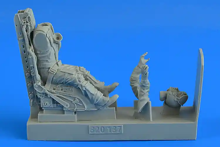 Aerobonus 320137 U.S.A.F. Fighter Pilot with ej. seat for F-104C/G Startfighter (C2 ej. seat) ITALERI Meilleure Vente