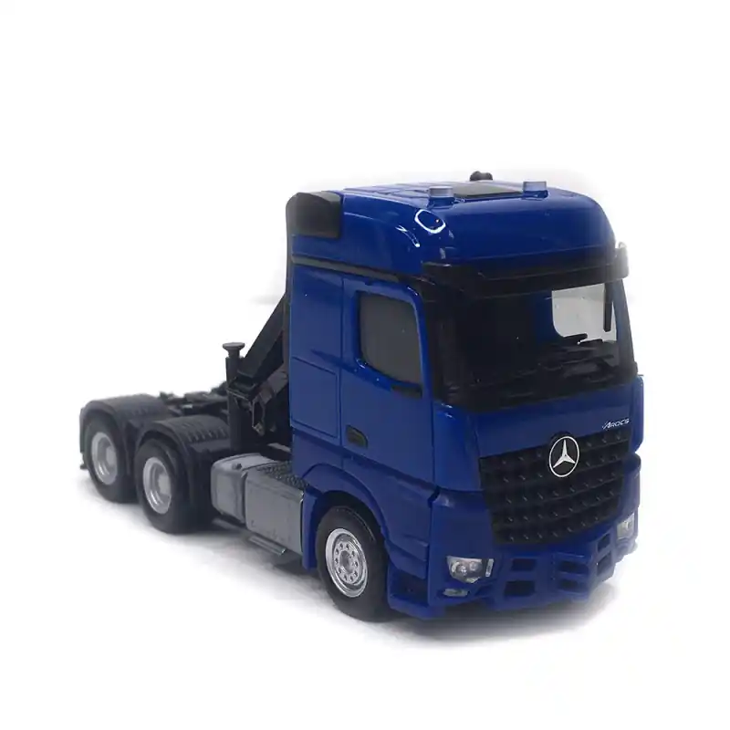 Tracteur porteur, Mercedes-Benz Arocs 18, bigspace, 3 essieux avec grue (6x4), bleu - HERPA 318747 - HO 1/87 Must-Have