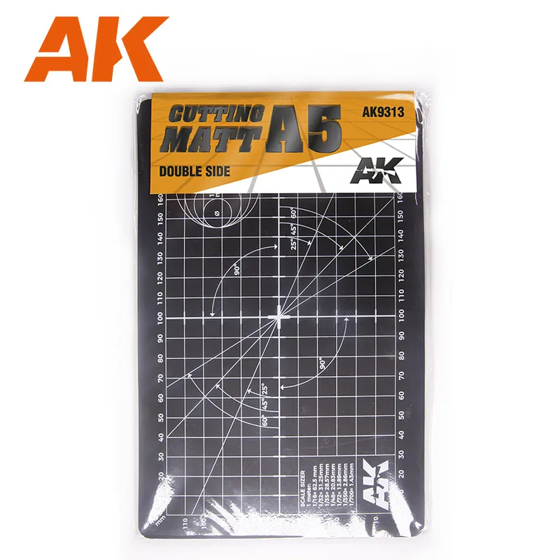 AK-Interactive 9313 Double Side Cutting Mat (A5) Jusqu'à Épuisement Des Stocks